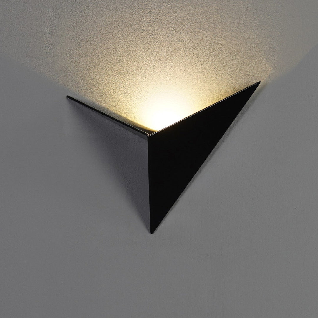 TrigoLux - Modern Triangular Wall Lamp