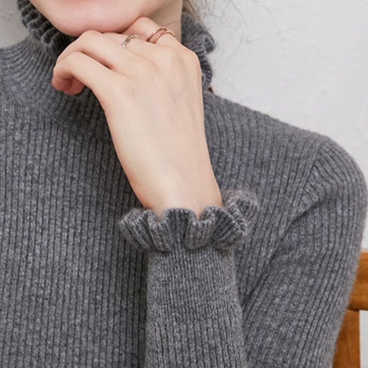 Cashmere Ribbed Knit Turtleneck Sweater with Ruffled Cuffs for Women