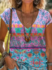 Casual T-Shirt with Floral Print and V-Neck Effortless Style Meets Everyday Comfort