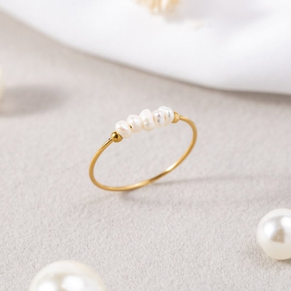 Refined freshwater pearl ring