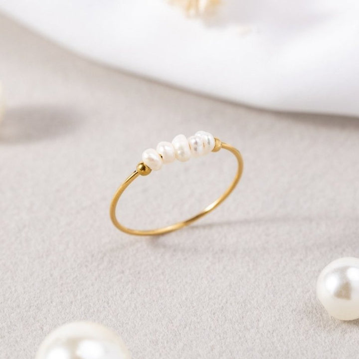 Elegant freshwater pearl ring in soft silver