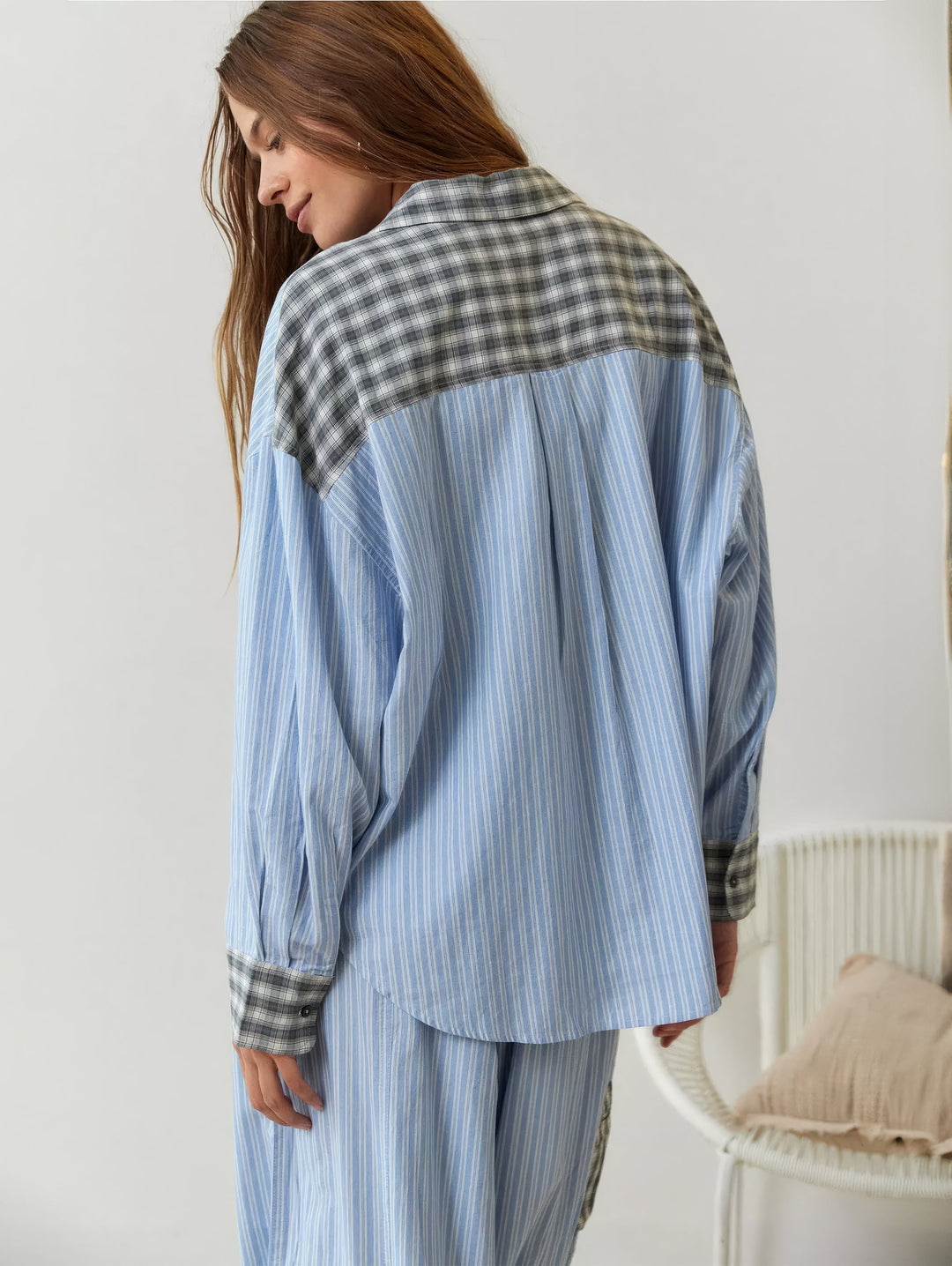 Women's pyjama set with button-up shirt and pants with elasticated waist