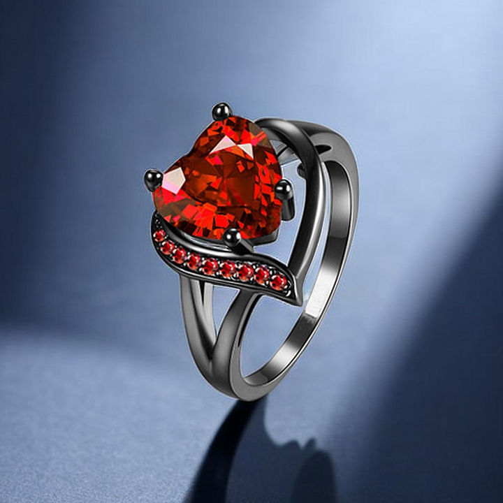 Elegant white gold rose ring