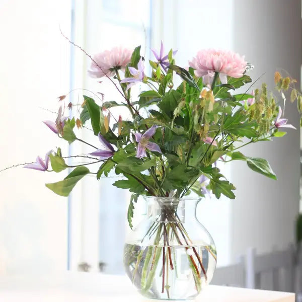 Reusable Flower Arranger Vase Insert for Upright, Fresh-Looking Bouquets