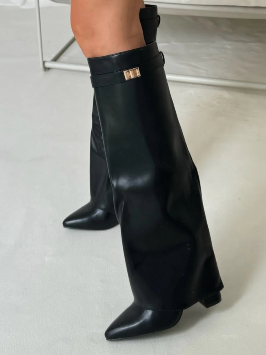 High-quality elegant women's shoes – golden details