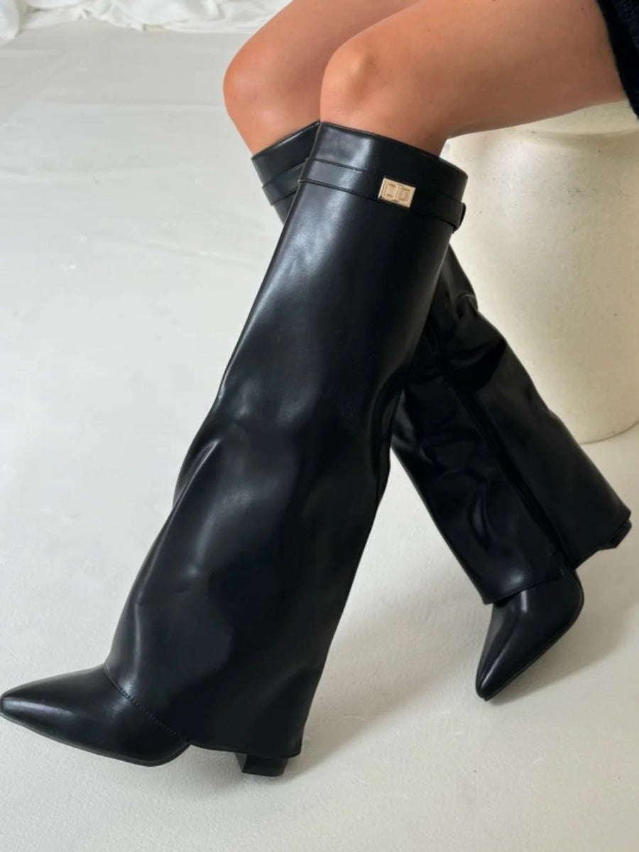 High-quality elegant women's shoes – golden details