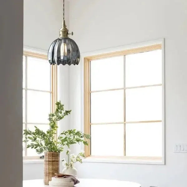 Elegant Flower-Shaped Glass Pendant Lamp - Atmospheric Light
