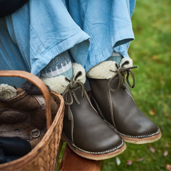 Fur-Lined Lace-Up Winter Boots for Women