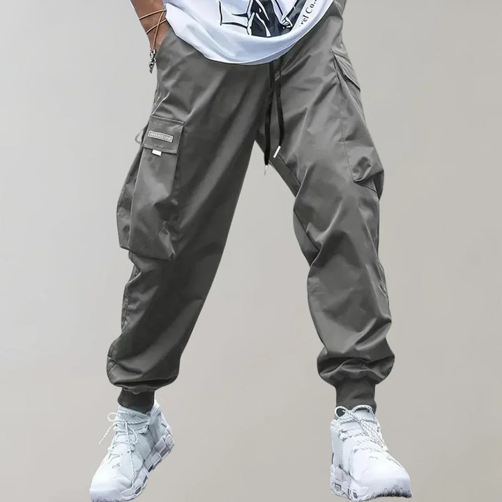 Stylish Cargo Pants for Men with a Comfortable Fit and Functional Design