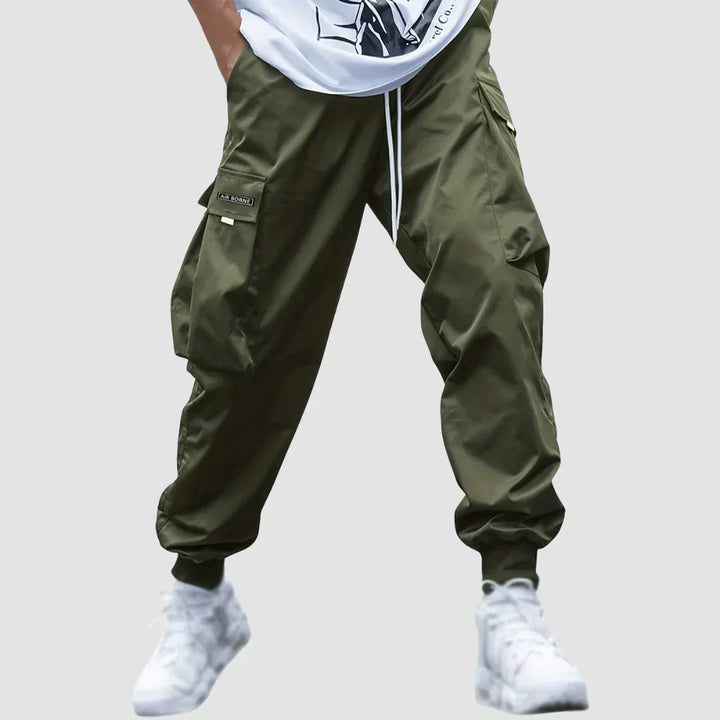 Stylish Cargo Pants for Men with a Comfortable Fit and Functional Design