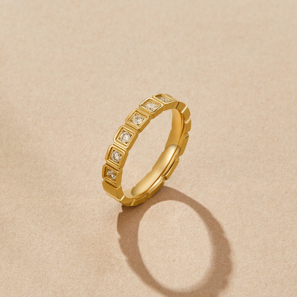 Hera Gold Crystal Ring