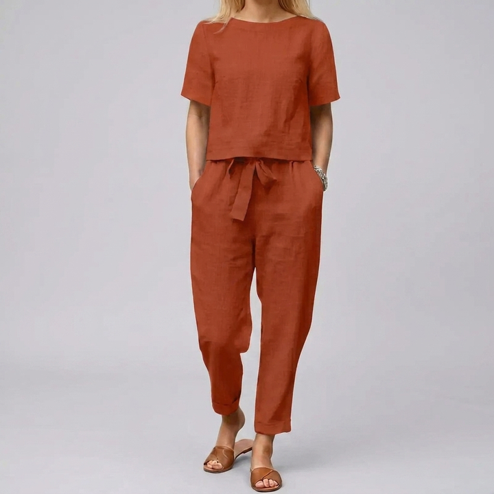 Airy Summer Set Brings Light, Effortless Style to Warm Days