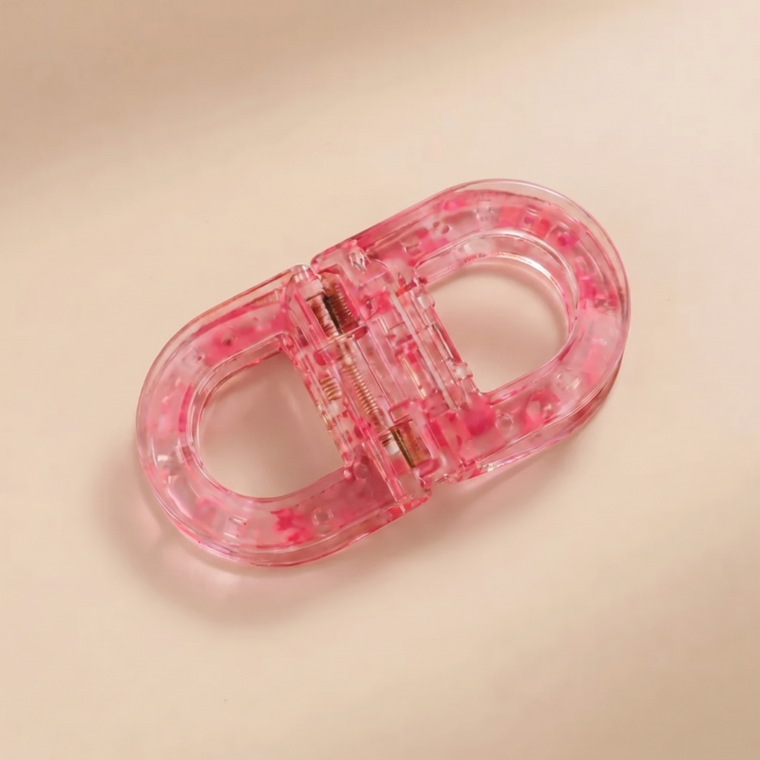 Magnetic hair clip with flat grip – comfortable, bump-free hold