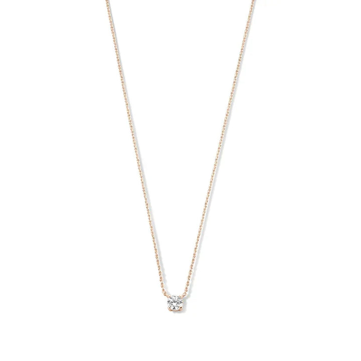 Elegant Gold Pendant with Moissanite