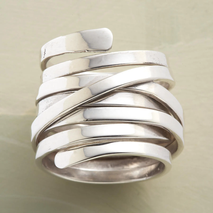 Refined silver ring with vintage look