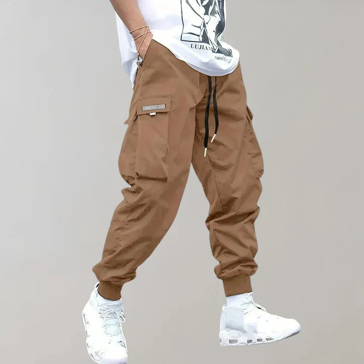 Stylish Cargo Pants for Men with a Comfortable Fit and Functional Design