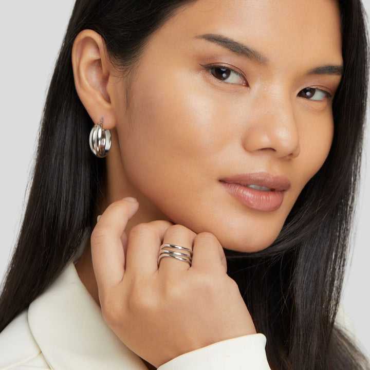 Elegant layered ring in silver