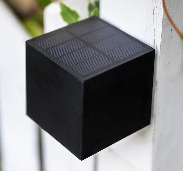 Luxe solar LED wall light | Cordless | IP65 | Outdoor | Black