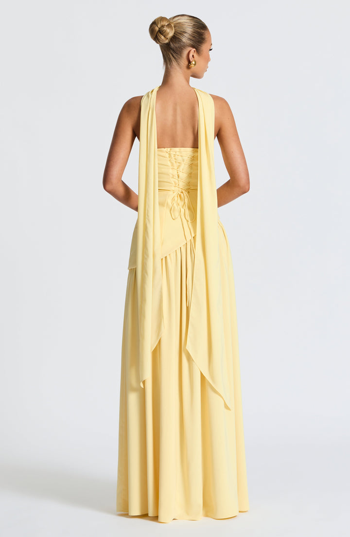 Off-the-shoulder elegant maxi dress with pleated skirt and thigh slit