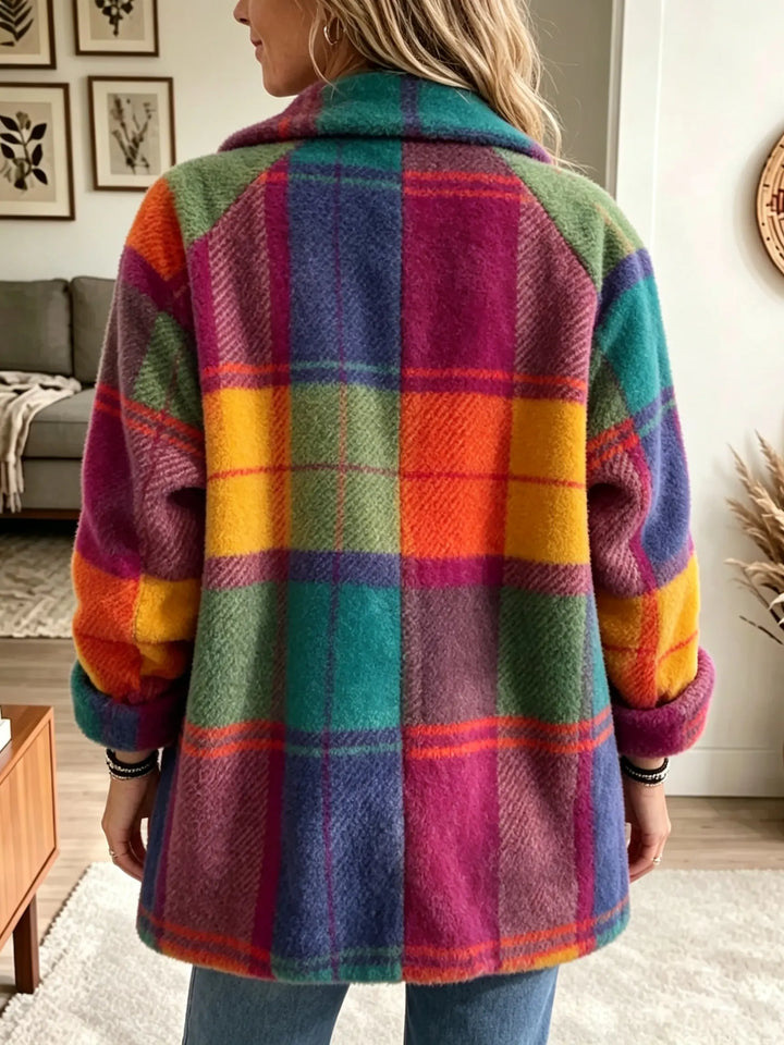 Women's checked coat with soft texture and pockets