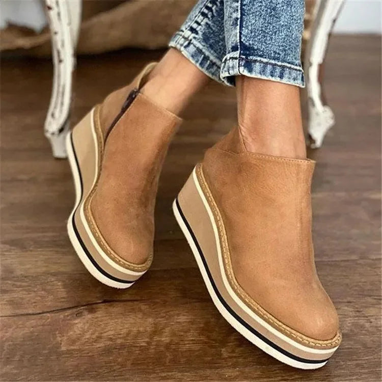 Women's Platform Slip-On Chelsea Boots