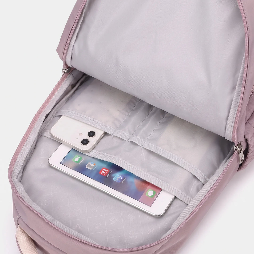 Multifunctional school backpack for everyday use – comfort and style
