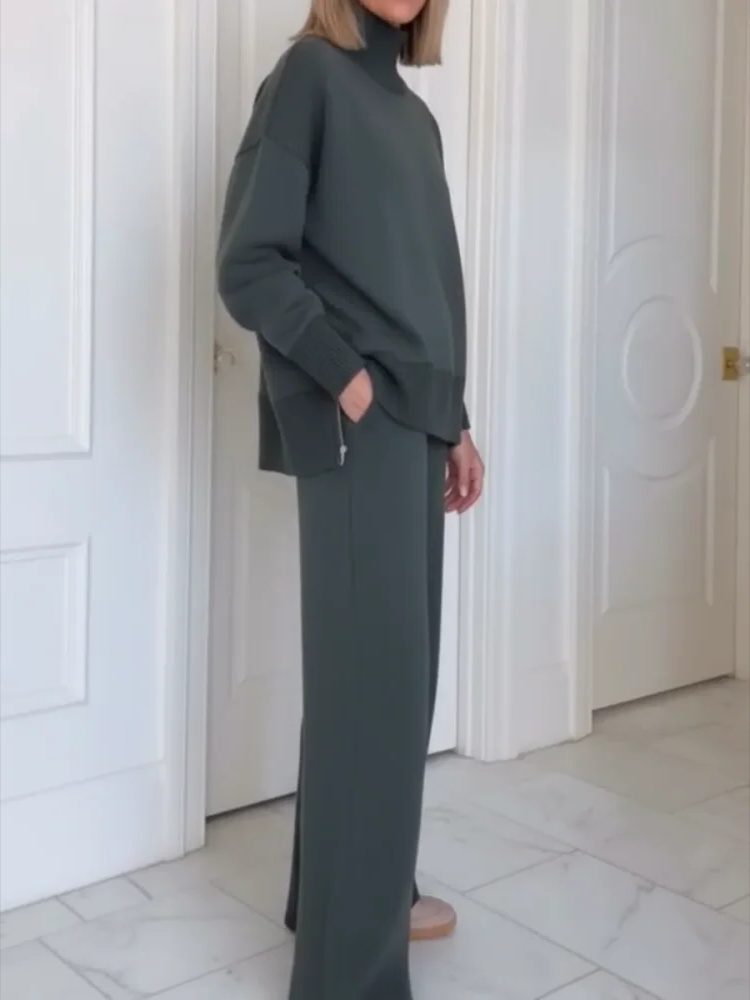 Straight Leg Loungewear Set with Roll Neck and Long Sleeves for Women