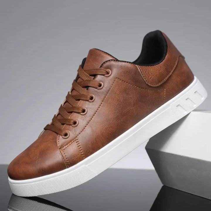 Rugged men's steel toe cap work boots