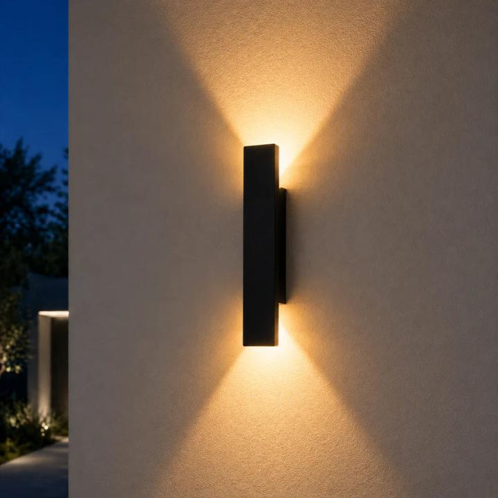 External LED Wall Light with Up-and-Down Beam – Weatherproof, IP65-rated