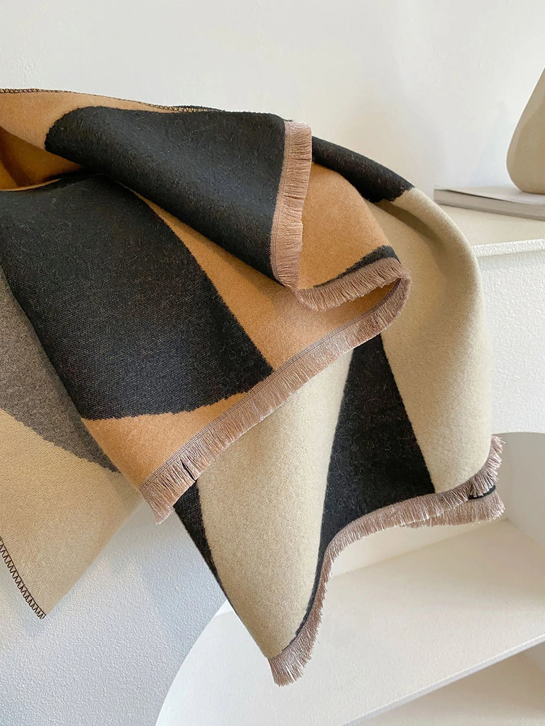 Women's Reversible Cashmere Scarf for Elegance and Warmth