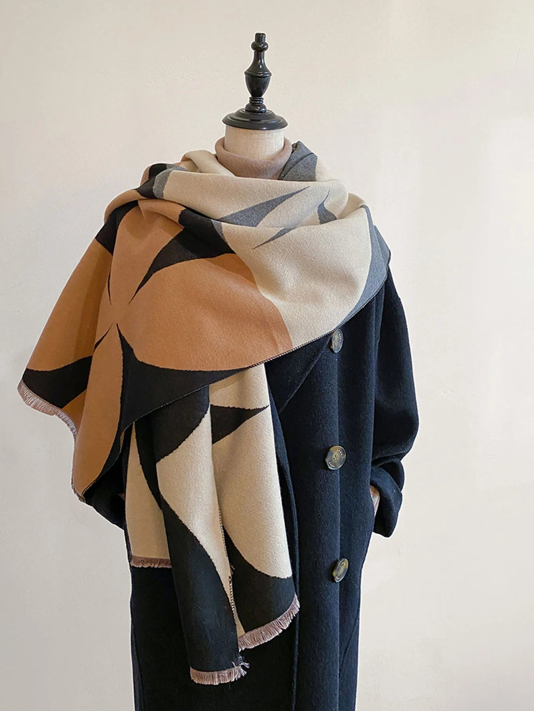 Women's Reversible Cashmere Scarf for Elegance and Warmth