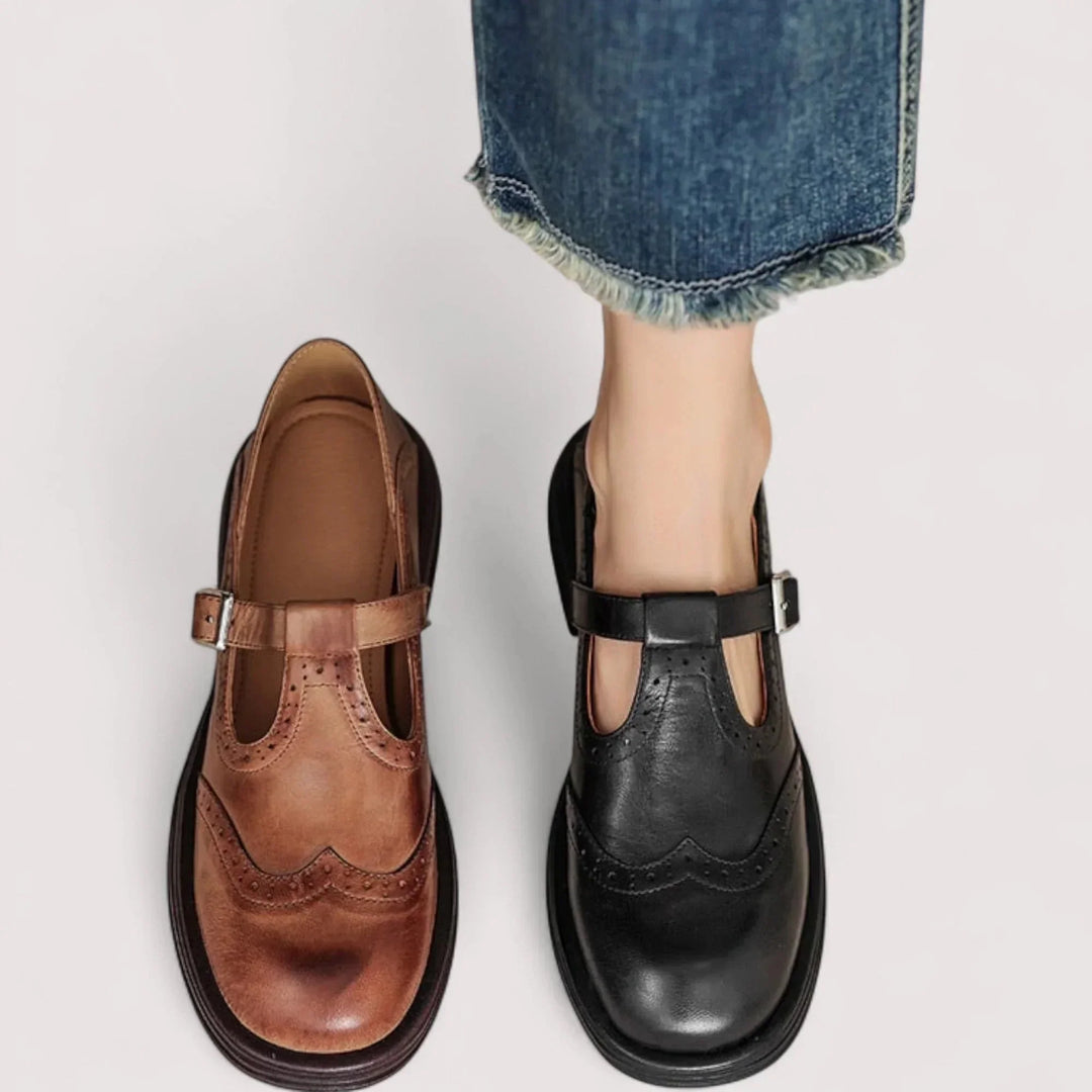 Leather Mary Jane Shoes With T-Strap And Brogue Details
